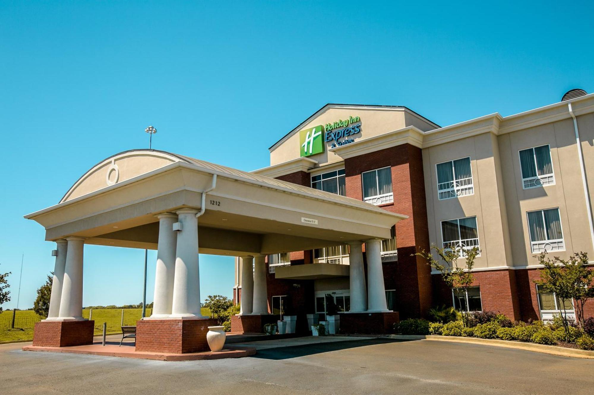 Holiday Inn Express & Suites Brookhaven By Ihg Exterior foto